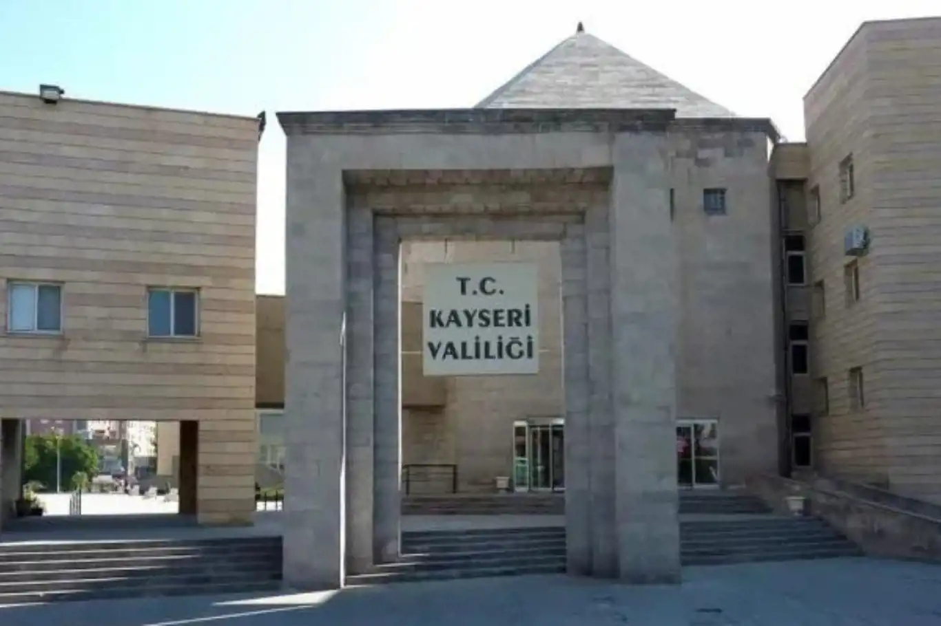 Valilik Kayseri'de hasar tespit çalışmalarının tamamlandığını duyurdu Valilik Kayseri'de hasar tespit çalışmalarının tamamlandığını duyurdu