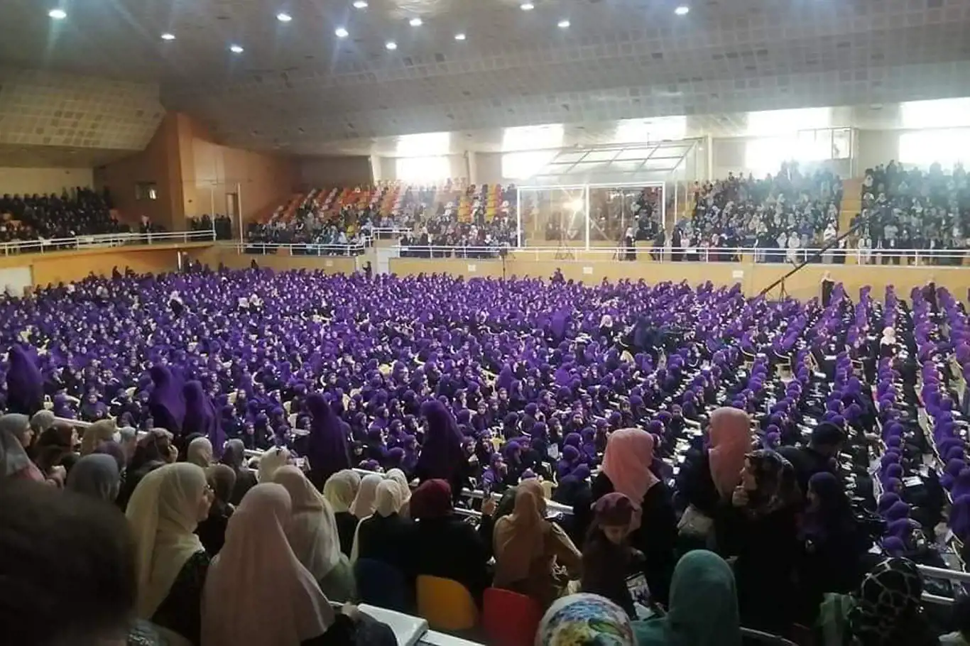 لە پارێزگای سلێمانی ٩مین فیستیڤاڵی تاجی زێرین بە بەشداری ٣ هەزار لە کچانی تازەباڵاپۆش بەڕێوەچوو
