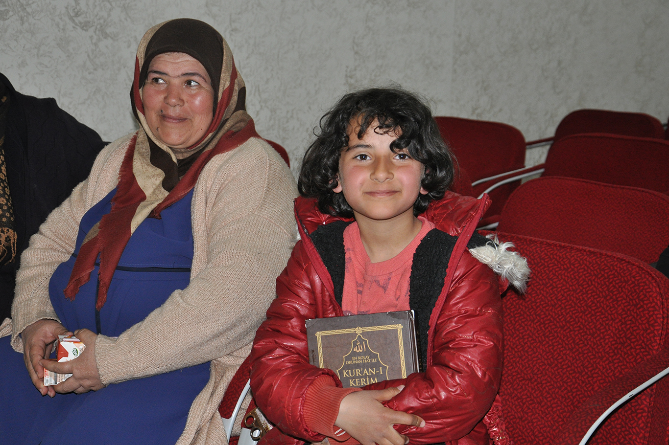 Umut Kervanı Malatya'da depremzedelere yönelik Berat Kandili programı düzenledi Umut Kervanı Malatya'da depremzedelere yönelik Berat Kandili programı düzenledi