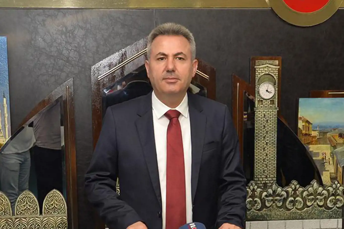 Adana Valisi Elban: Enkazdan kurtarılan 600 çocuk Adana'ya getirildi, 59 çocuğun ailesi aranıyor Adana Valisi Elban: Enkazdan kurtarılan 600 çocuk Adana'ya getirildi, 59 çocuğun ailesi aranıyor