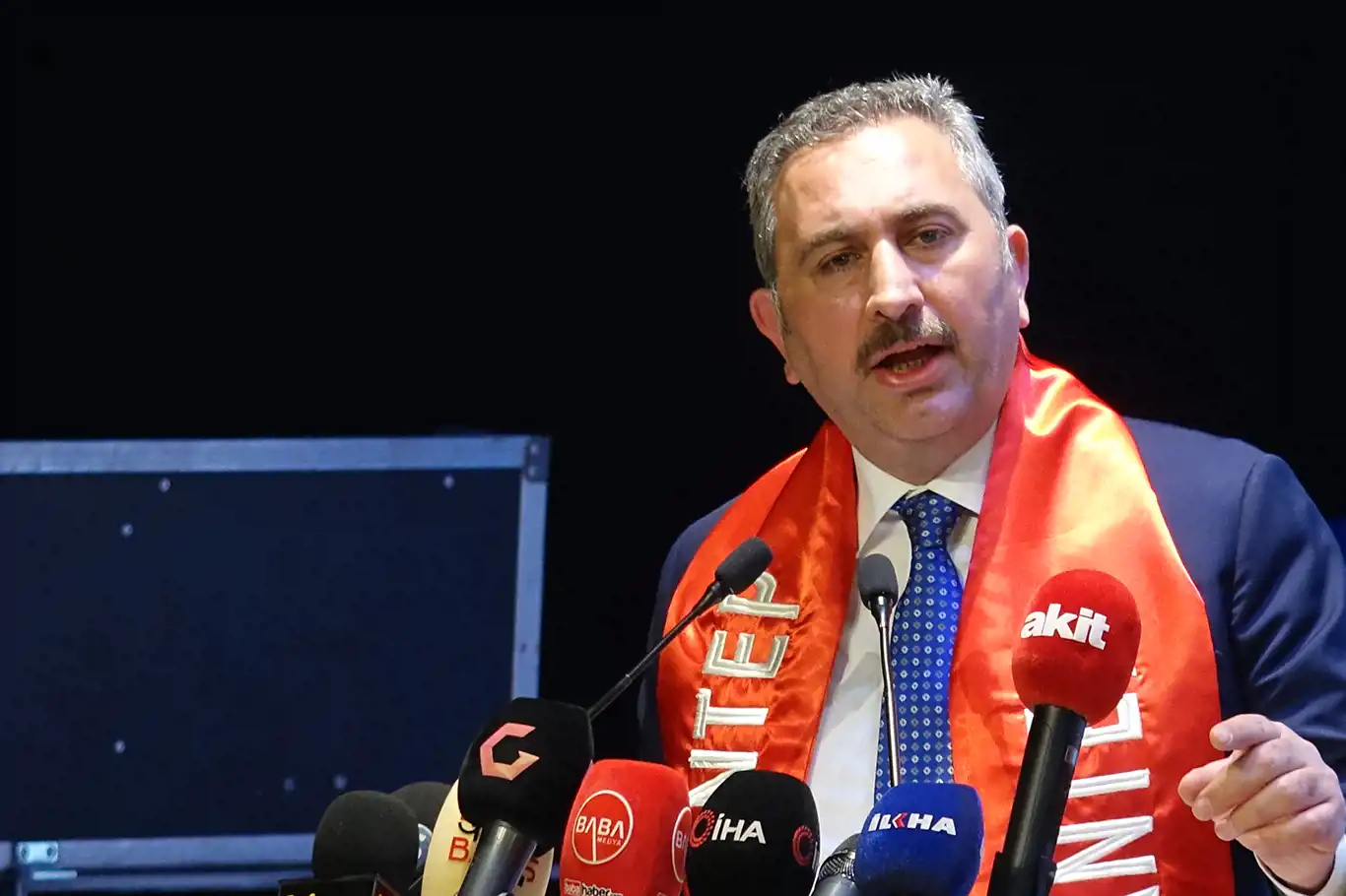 Abdülhamit Gül: Türkiye’de bir muhalefet sorunu var Abdülhamit Gül: Türkiye’de bir muhalefet sorunu var