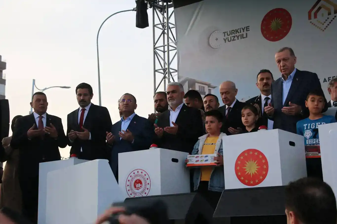 Türkiye aims to build 650,000 houses for earthquake victims, Erdoğan says