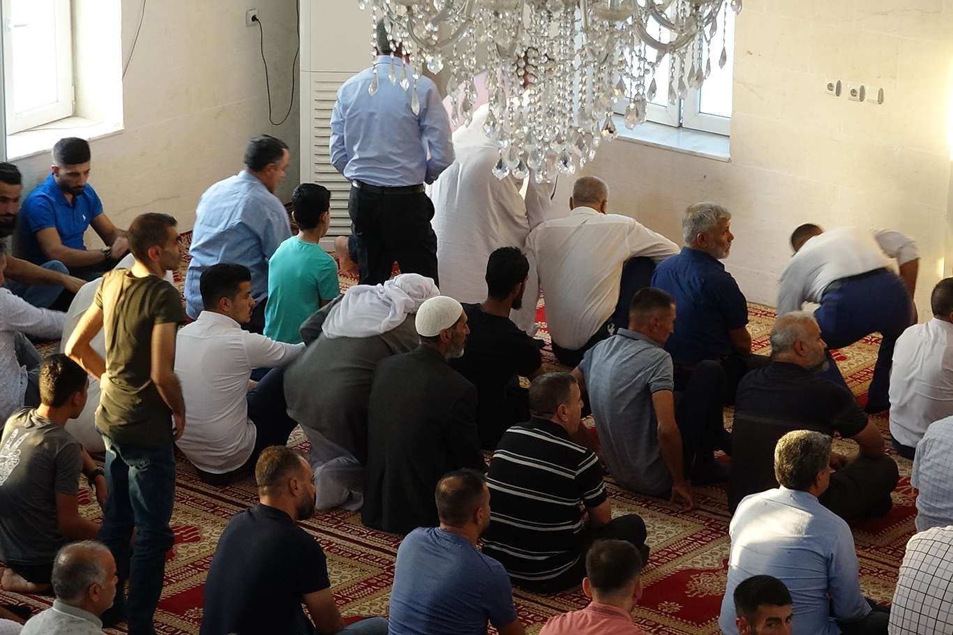 Mardin'de bayram namazı sevinç ve esenlikle kılındı Mardin'de bayram namazı sevinç ve esenlikle kılındı