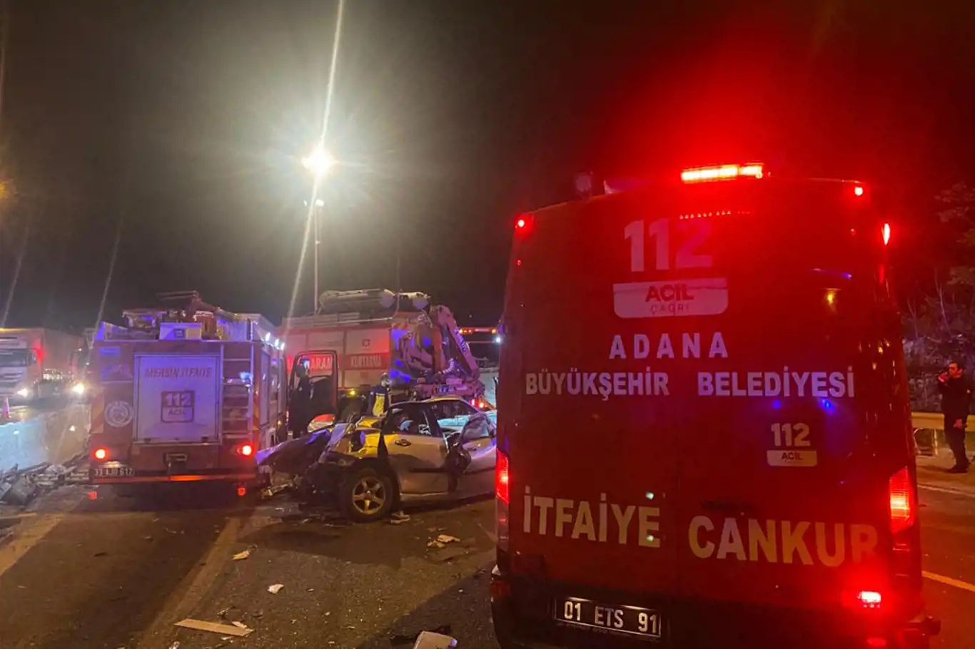 Adana Pozantı'da korkunç kaza: 7 ölü, 7 yaralı Adana Pozantı'da korkunç kaza: 7 ölü, 7 yaralı