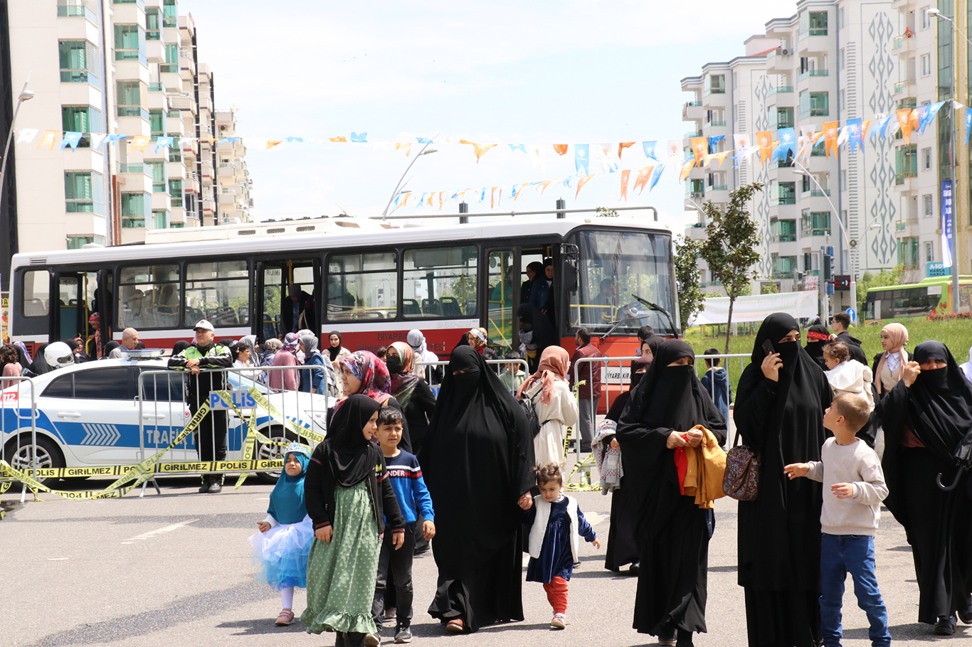 Mevlid-i Nebi etkinliğine katılan minikler duygularını paylaştı