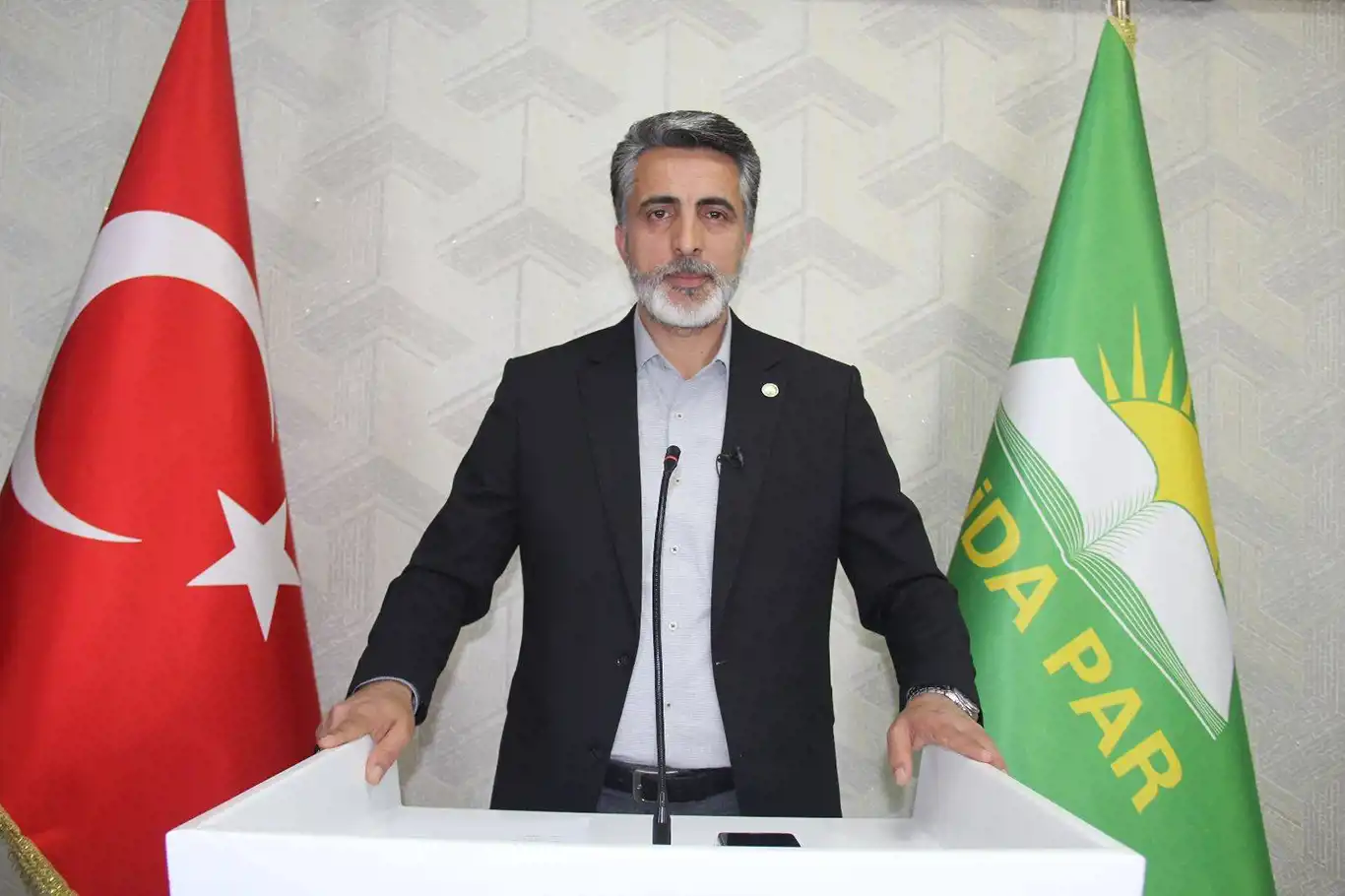 HÜDA PAR Sözcüsü Yunus Emiroğlu: CHP demek başörtüsü karşıtlığı demektir! HÜDA PAR Sözcüsü Yunus Emiroğlu: CHP demek başörtüsü karşıtlığı demektir!