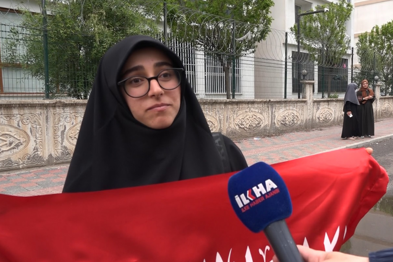 Büşra Dikmen