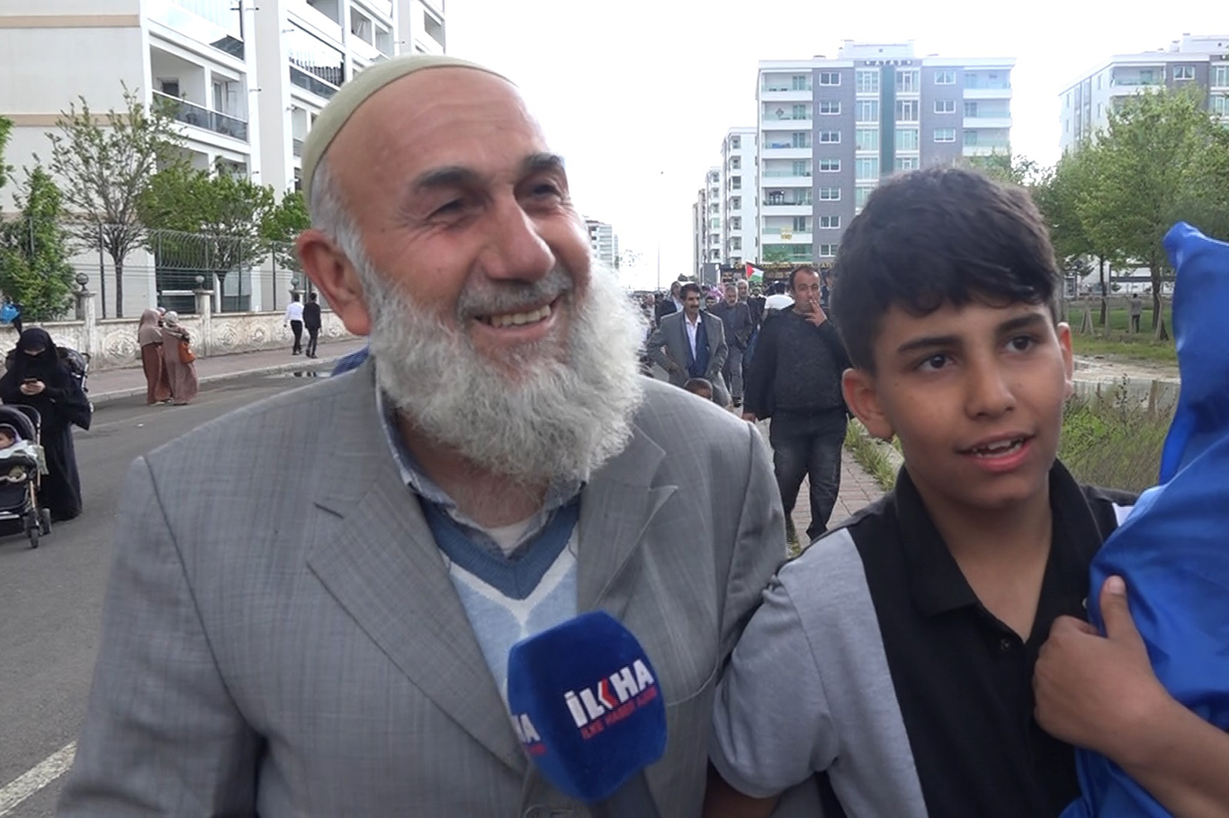 Mevlid-i Nebi etkinliğine katılan Peygamber aşıkları: Etkinliğe gelmeye değdi, inşallah devamı gelir	