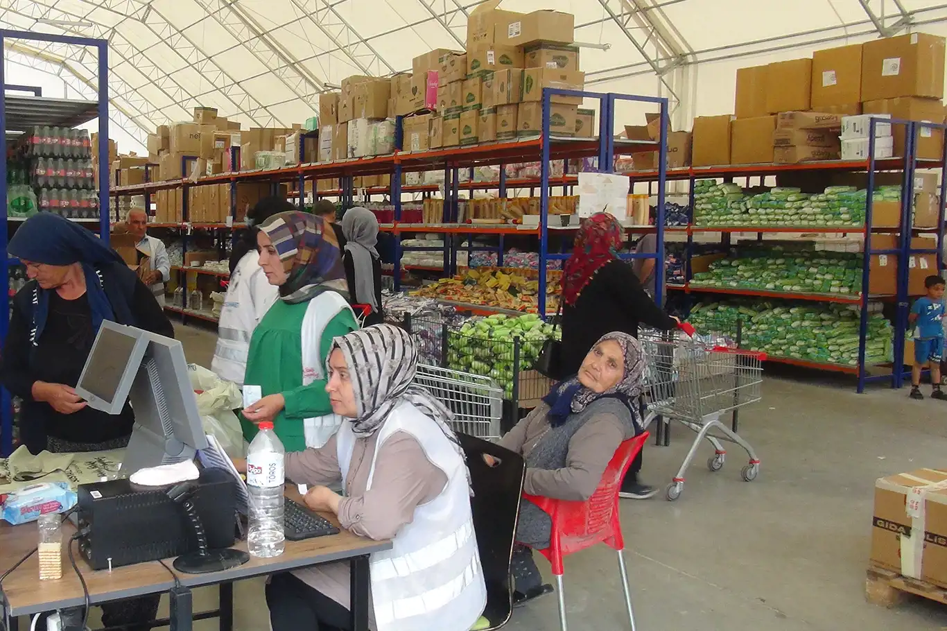 Adıyaman'da sosyal marketler hizmete devam ediyor