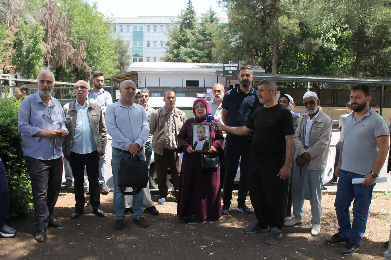 İftira atılarak katledilen Ergün Arslan'ın ailesi adalet bekliyor İftira atılarak katledilen Ergün Arslan'ın ailesi adalet bekliyor