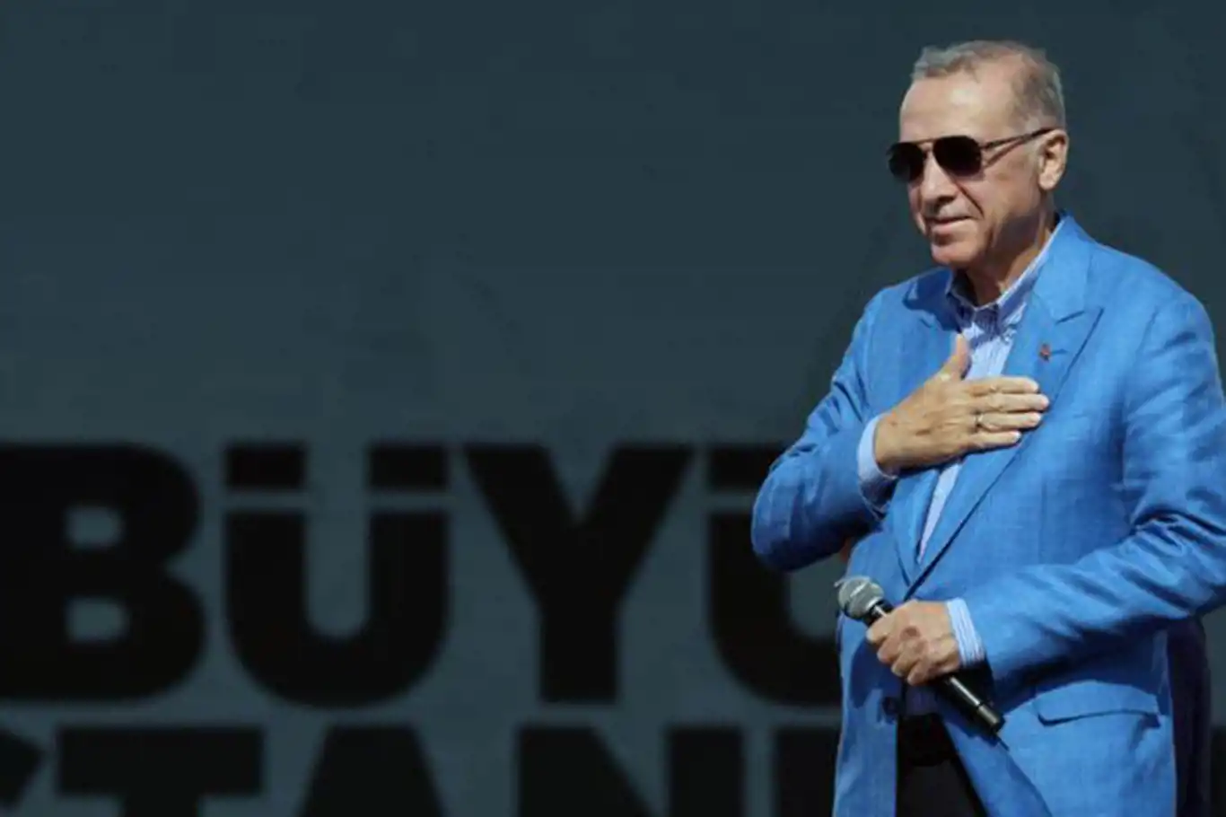 AK Parti'nin Büyük İstanbul Mitingi: Resmi rakamlara göre 1 milyon 700 bin kişi katıldı AK Parti'nin Büyük İstanbul Mitingi: Resmi rakamlara göre 1 milyon 700 bin kişi katıldı