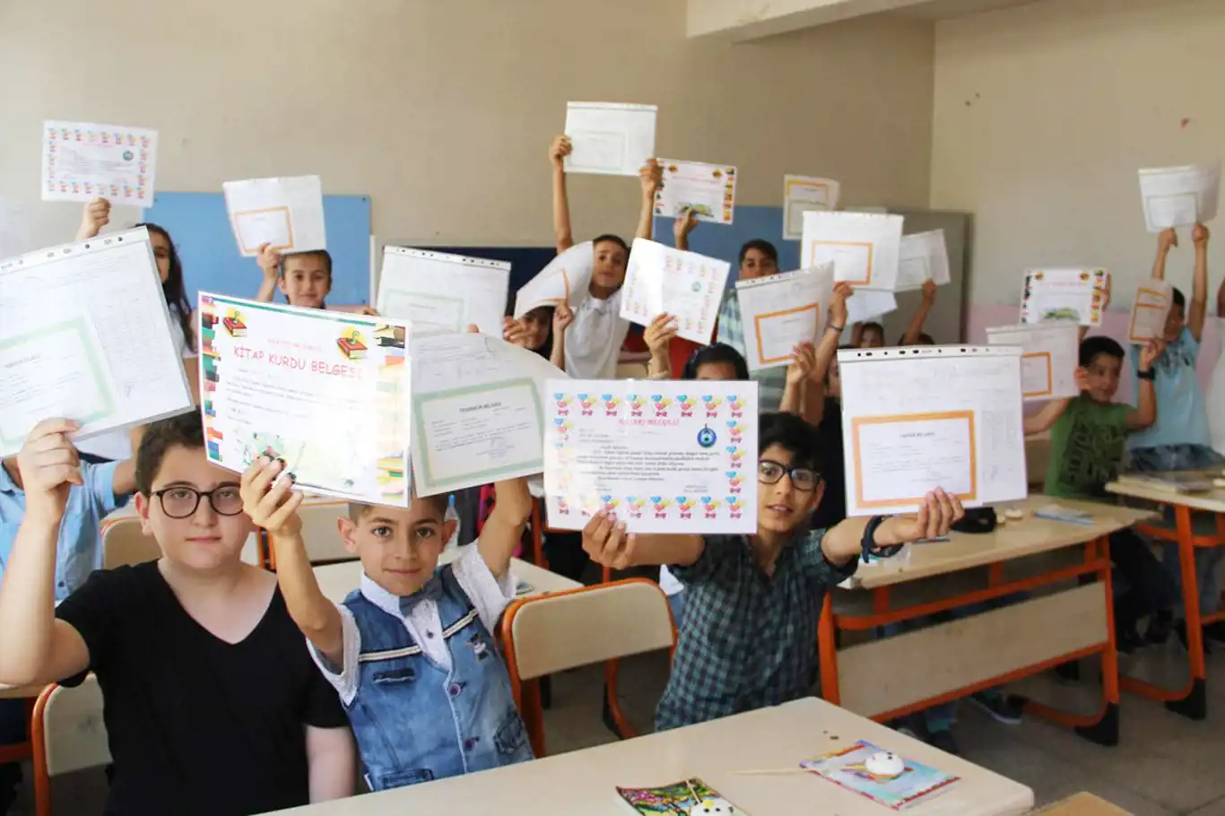 Karne notu düşük olan öğrencilere yaklaşım nasıl olmalı? Karne notu düşük olan öğrencilere yaklaşım nasıl olmalı?
