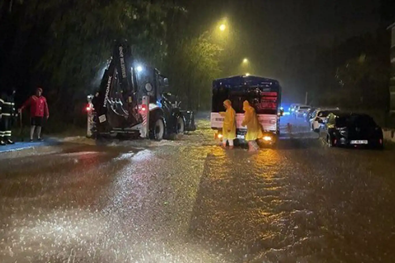 Kocaeli'de sağanak etkili oldu