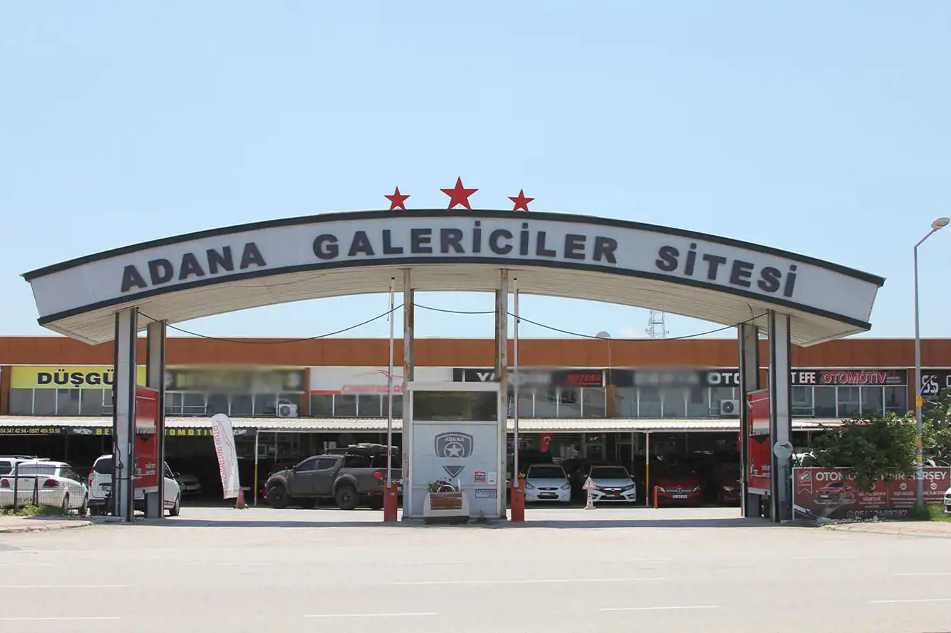 Oto Galericiler: "Araç alınacaksa bayramdan önce alınmalı" Oto Galericiler: "Araç alınacaksa bayramdan önce alınmalı"
