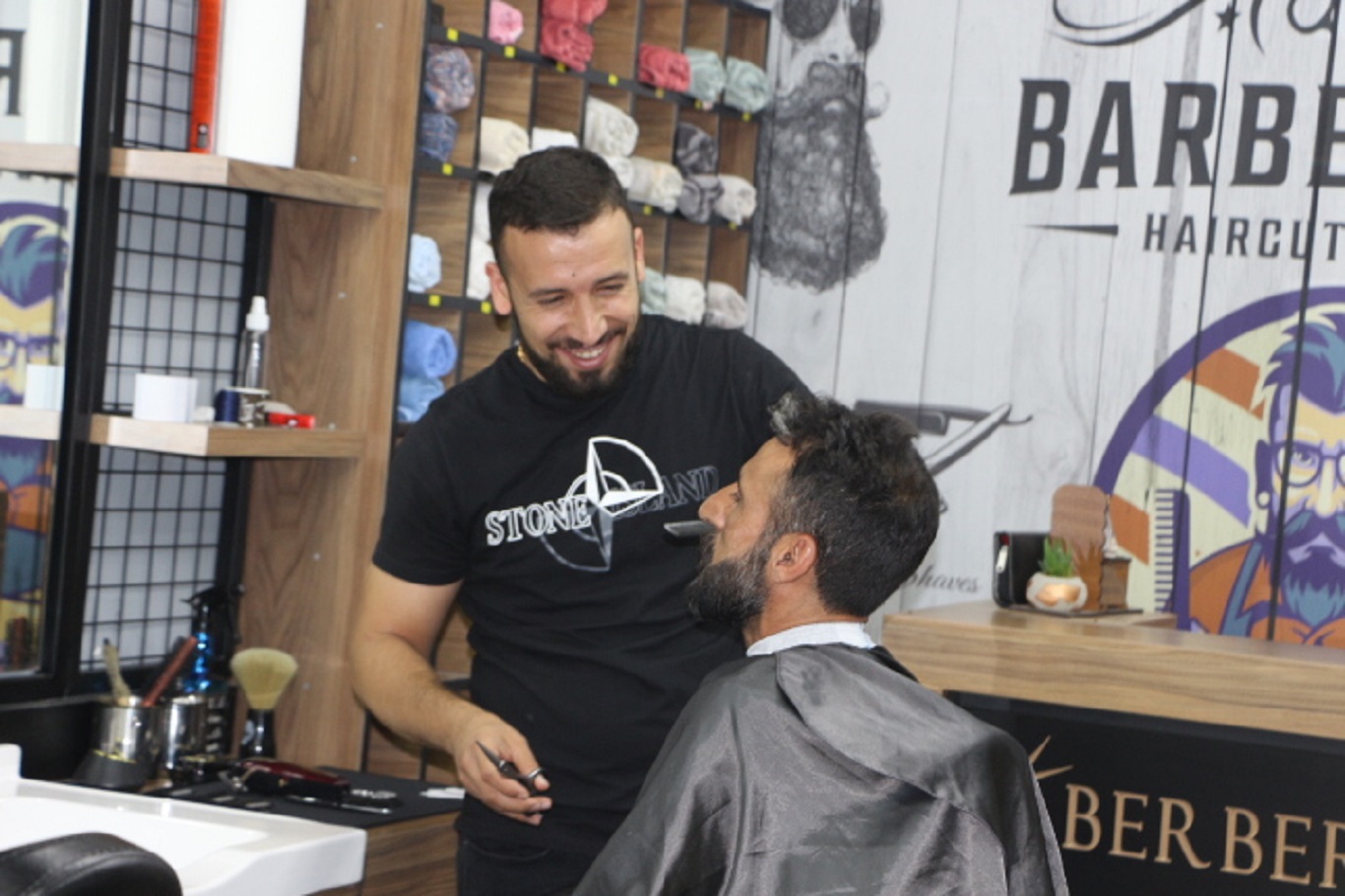 Bayram arifesinde berberlerde yoğunluk devam ediyor 