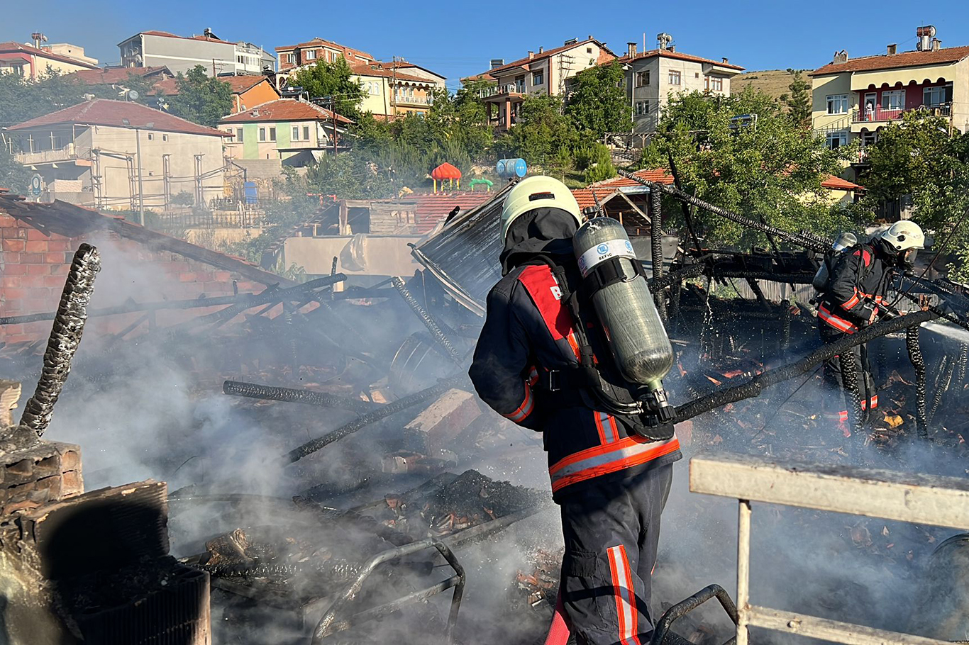 Malatya’da çatıda çıkan yangın korkuttu