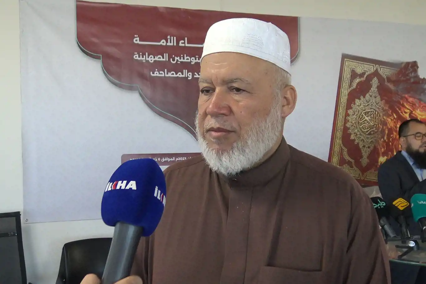 د.مروان أبو راس: إنّ الشعب الفلسطيني في غزة قطع عهدًا على نفسه بأنه سيصبر وسيصمد في وجه العدوان د.مروان أبو راس: إنّ الشعب الفلسطيني في غزة قطع عهدًا على نفسه بأنه سيصبر وسيصمد في وجه العدوان