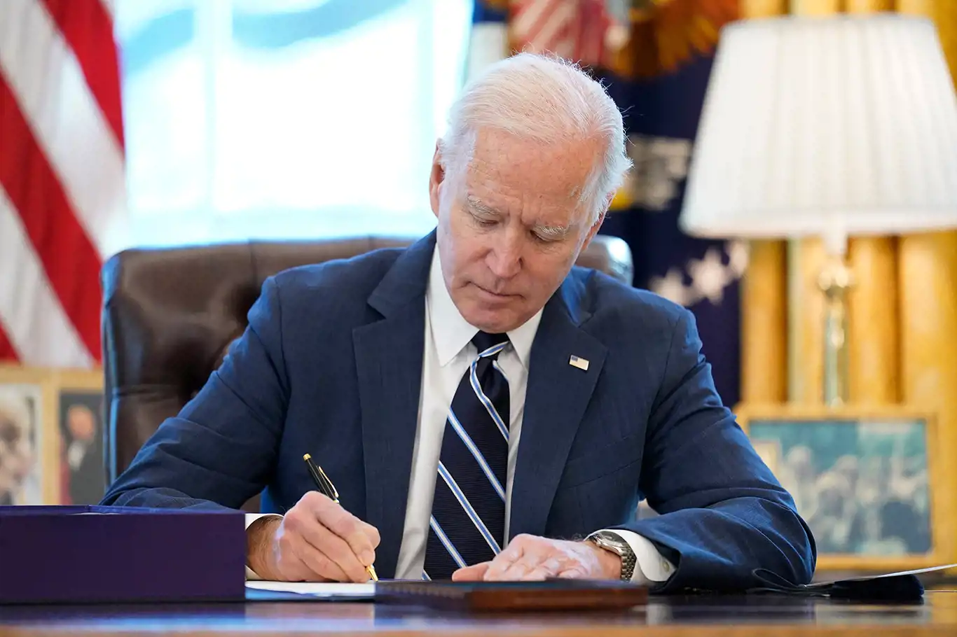 Biden Mali Sorumluluk Yasa Tasarısı'nı  imzaladı