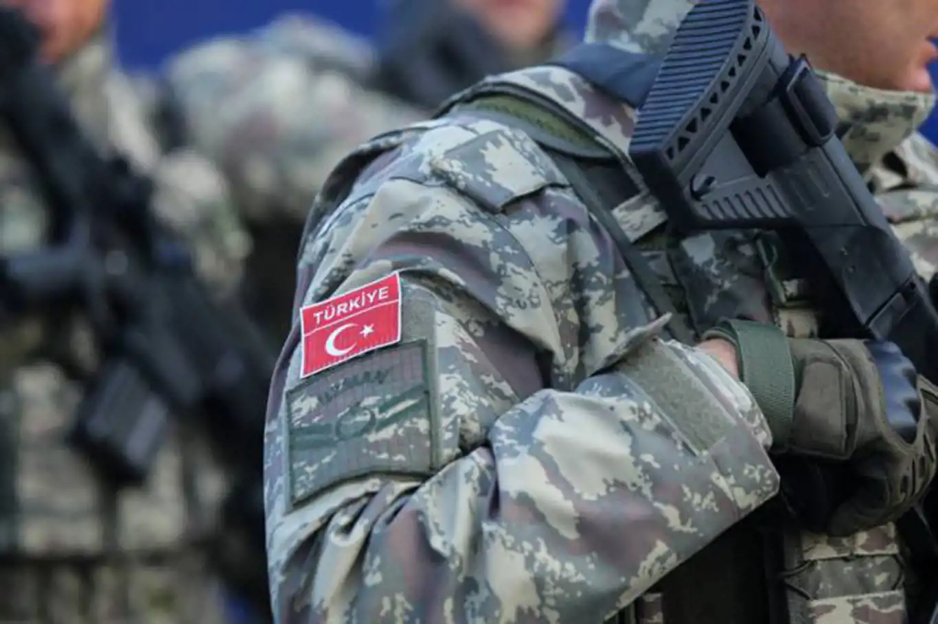 Türkiye, NATO Kosova Gücüne asker gönderecek Türkiye, NATO Kosova Gücüne asker gönderecek