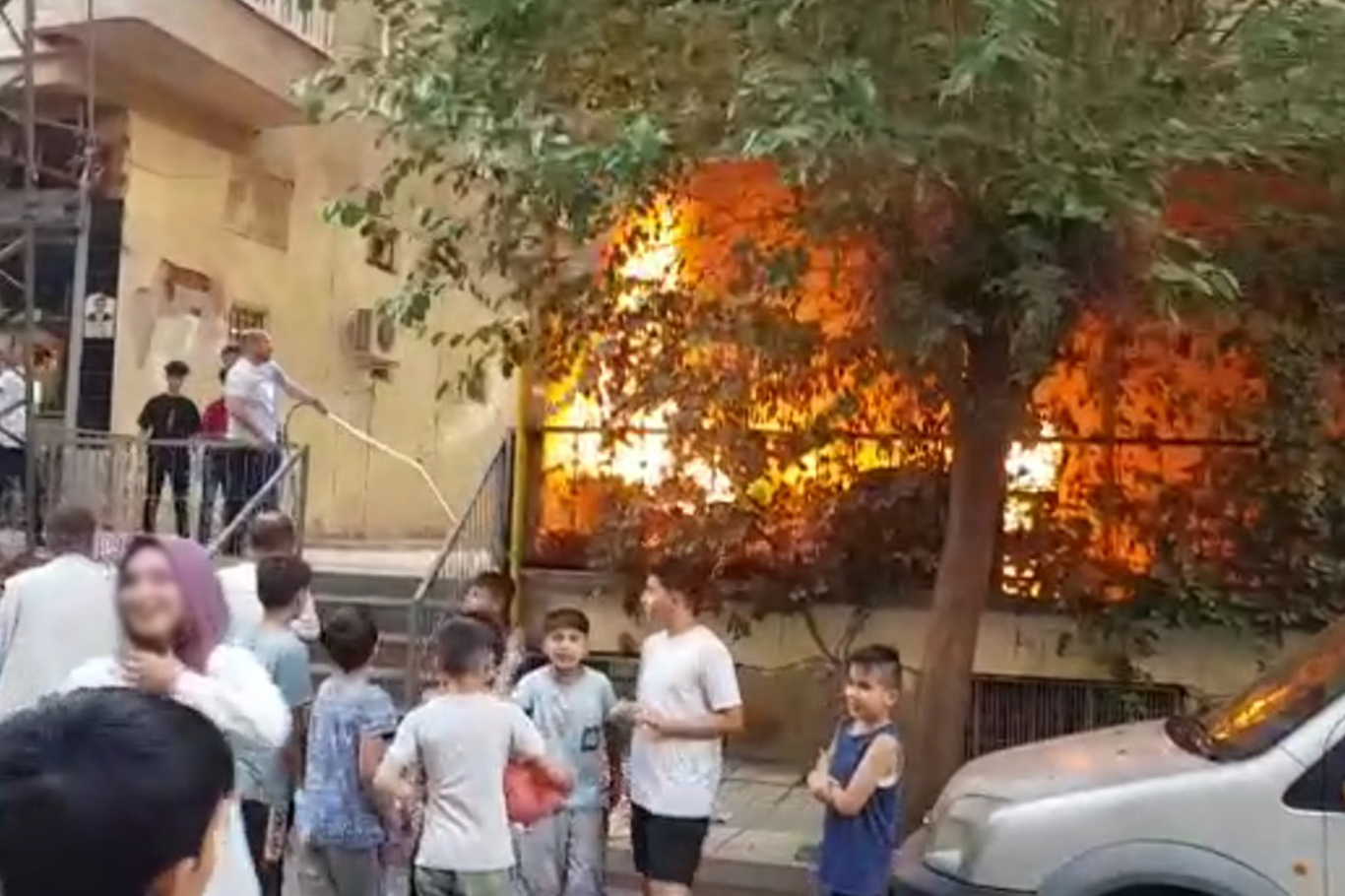 Taziye evinde yangın