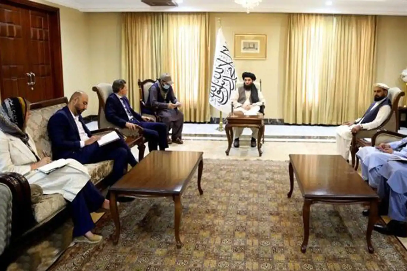 Uyuşturucuyla mücadelede başarı sağlayan Afganistan'a UNAMA'dan övgü Uyuşturucuyla mücadelede başarı sağlayan Afganistan'a UNAMA'dan övgü