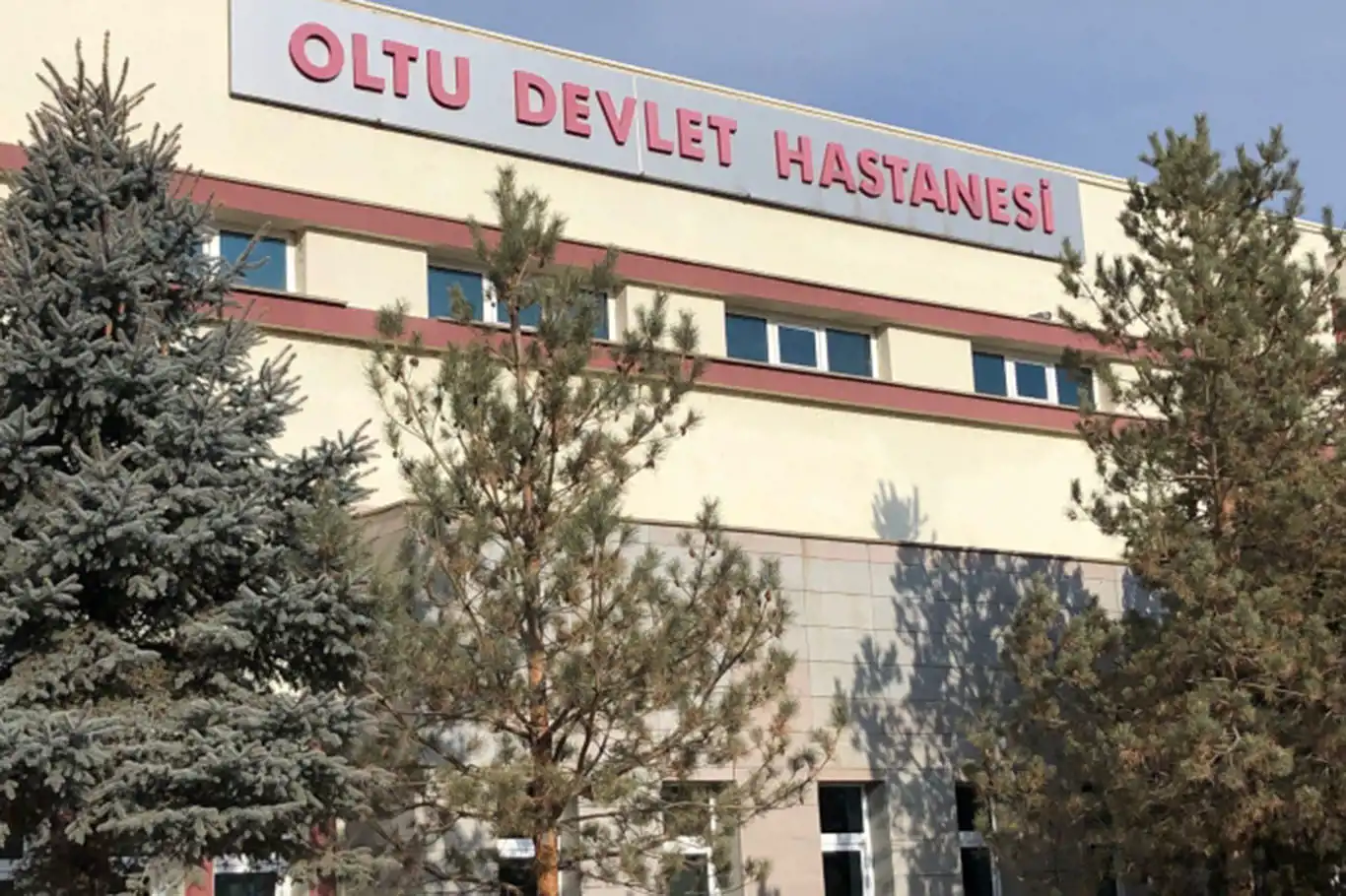 Erzurum'da otomobil dereye yuvarlandı: Bir ölü bir yaralı Erzurum'da otomobil dereye yuvarlandı: Bir ölü bir yaralı
