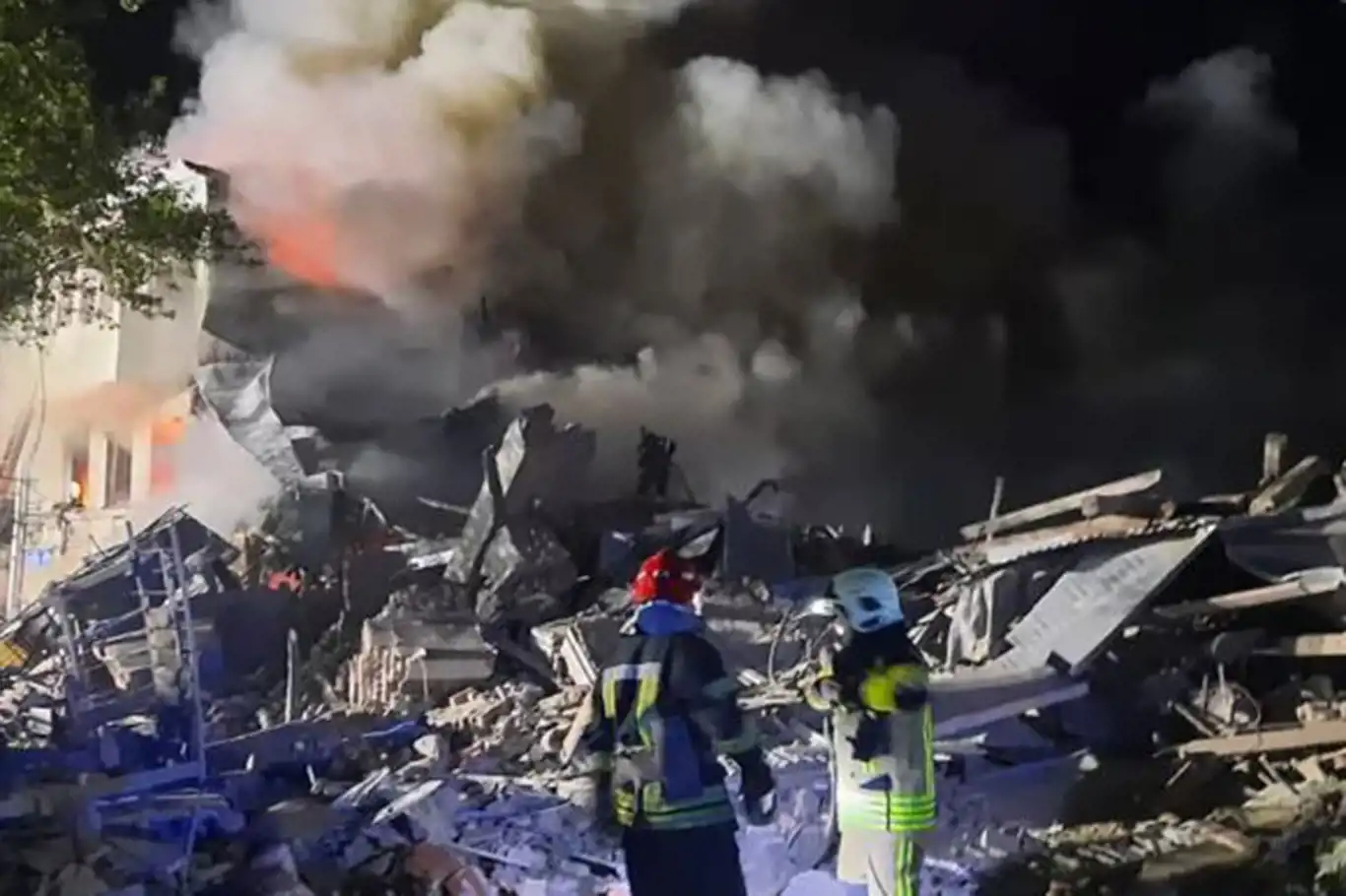 Rusya, Ukrayna'nın Herson bölgesini bombaladı