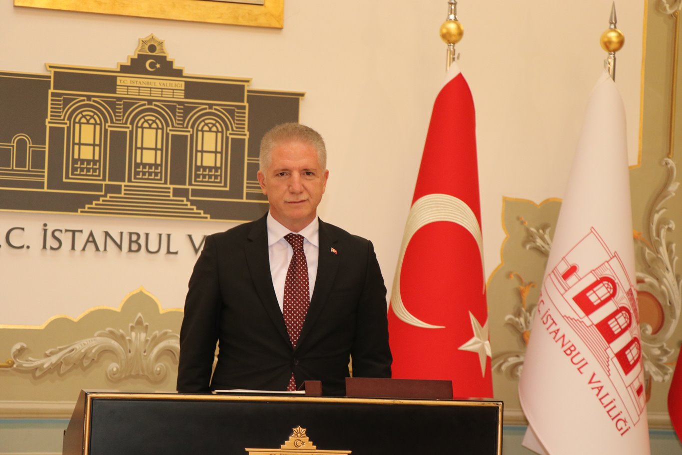 İstanbul Valisi Davut Gül göreve başladı 
