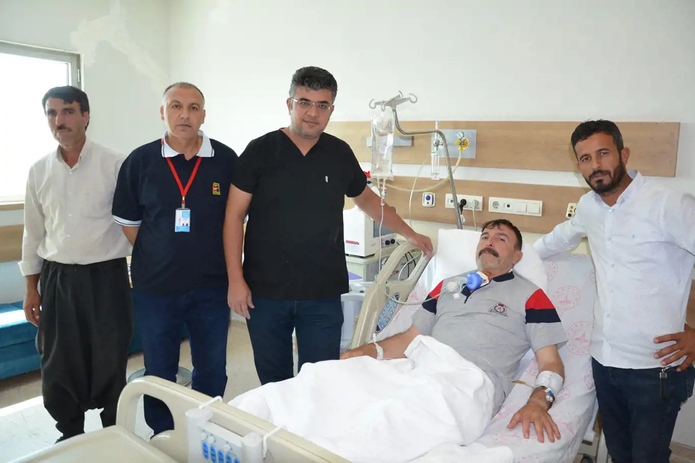   Tazyikli su ile boğazı kesilen hasta sağlığına kavuştu