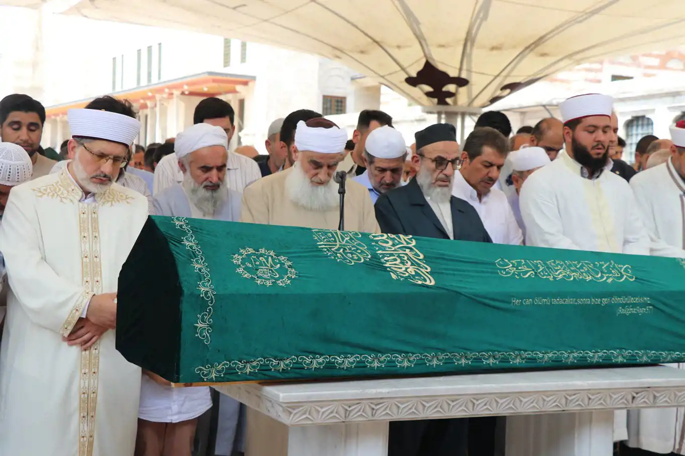 Yazar Kasadar'ın oğlu Muhammed Nuh ebediyete uğurlandı Yazar Kasadar'ın oğlu Muhammed Nuh ebediyete uğurlandı