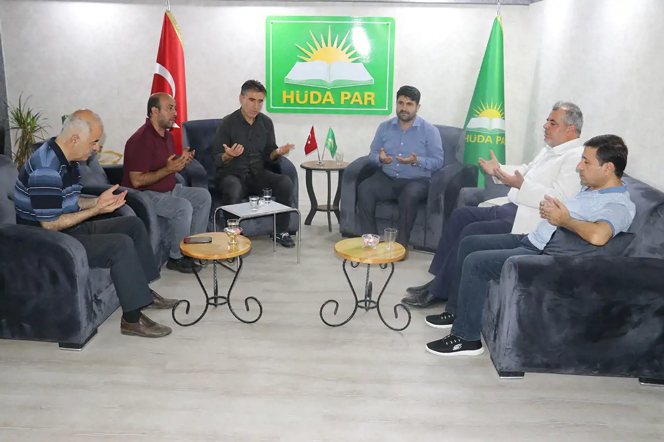 HÜDA PAR Gaziantep İl Başkanlığı taziye kabullerine başladı