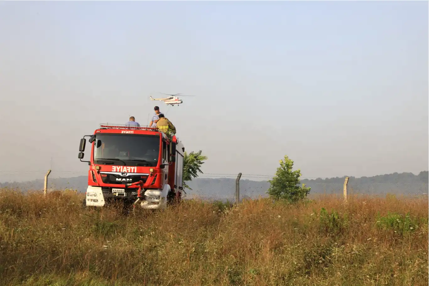 Beykoz'da orman yangını: 13 hektarlık alanda etkili oluyor Beykoz'da orman yangını: 13 hektarlık alanda etkili oluyor