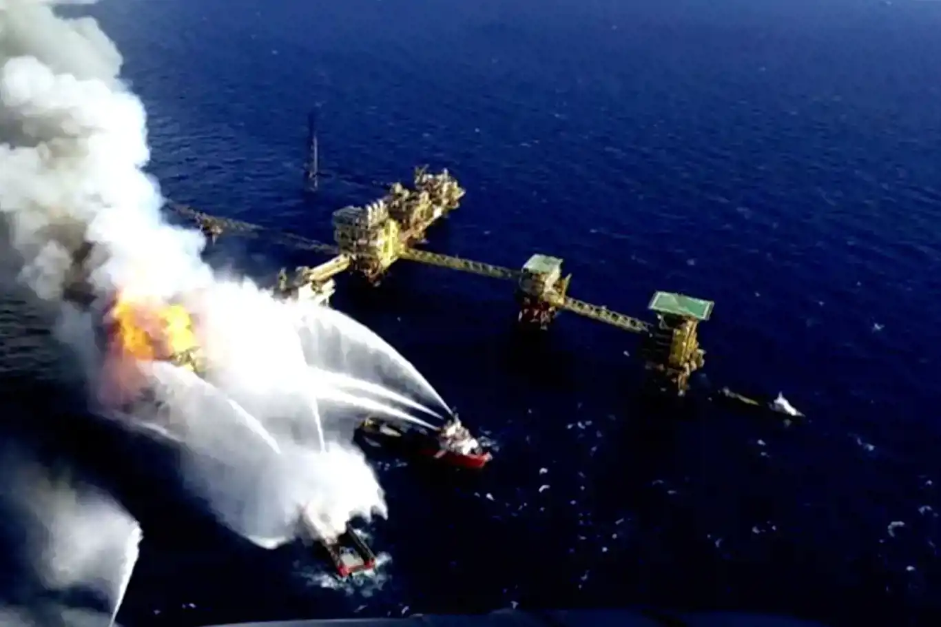 Fire at Pemex oil platform in Mexico claims 2 lives, injures 6
