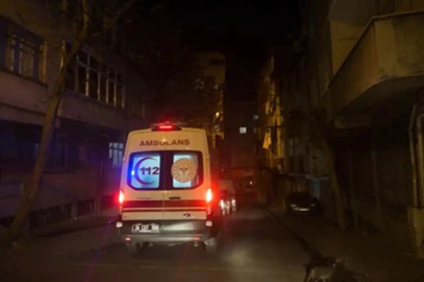 İstanbul'da silahlı saldırı: 4 ölü, 2 yaralı İstanbul'da silahlı saldırı: 4 ölü, 2 yaralı