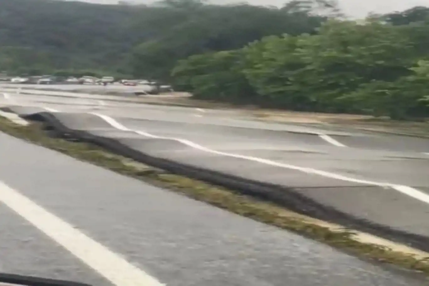 Zonguldak'ta sağanak yağış sele yol açtı