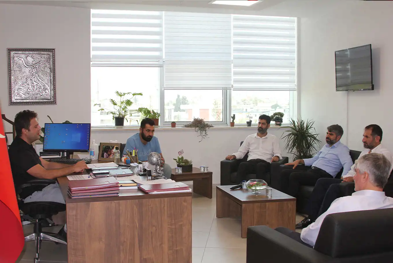 HÜDA PAR Milletvekili Dinç'ten Tarsus İlçe Devlet Hastanesine ziyaret HÜDA PAR Milletvekili Dinç'ten Tarsus İlçe Devlet Hastanesine ziyaret