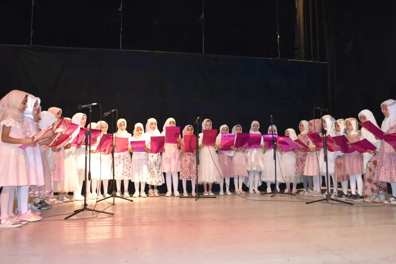 Yaz Kur'an kursları final programları göz dolduruyor Yaz Kur'an kursları final programları göz dolduruyor