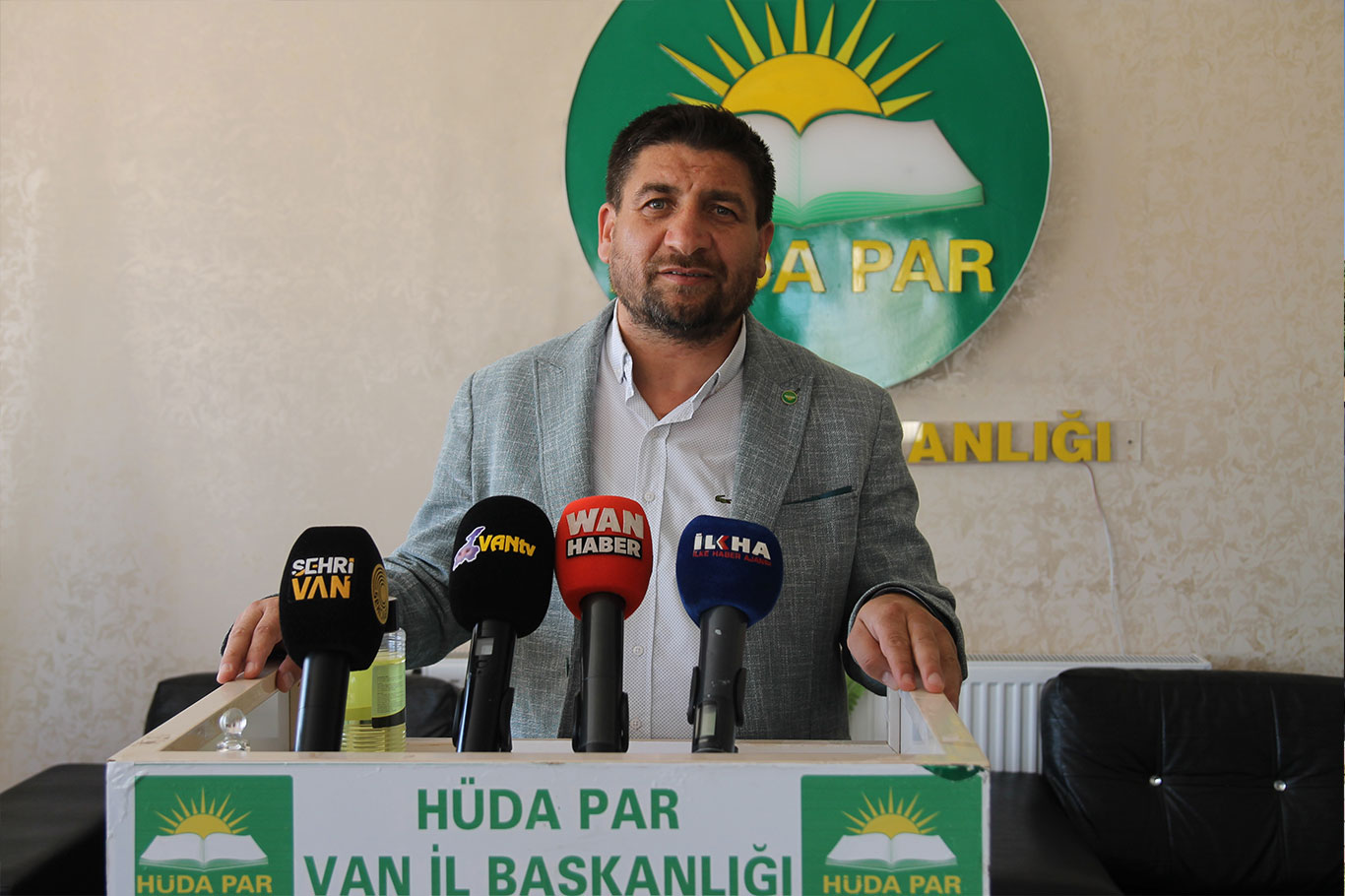 HÜDA PAR Van İl Başkan Yardımcısı Tasan: Yaşlıların toplu taşımaya alınmaması insani değildir