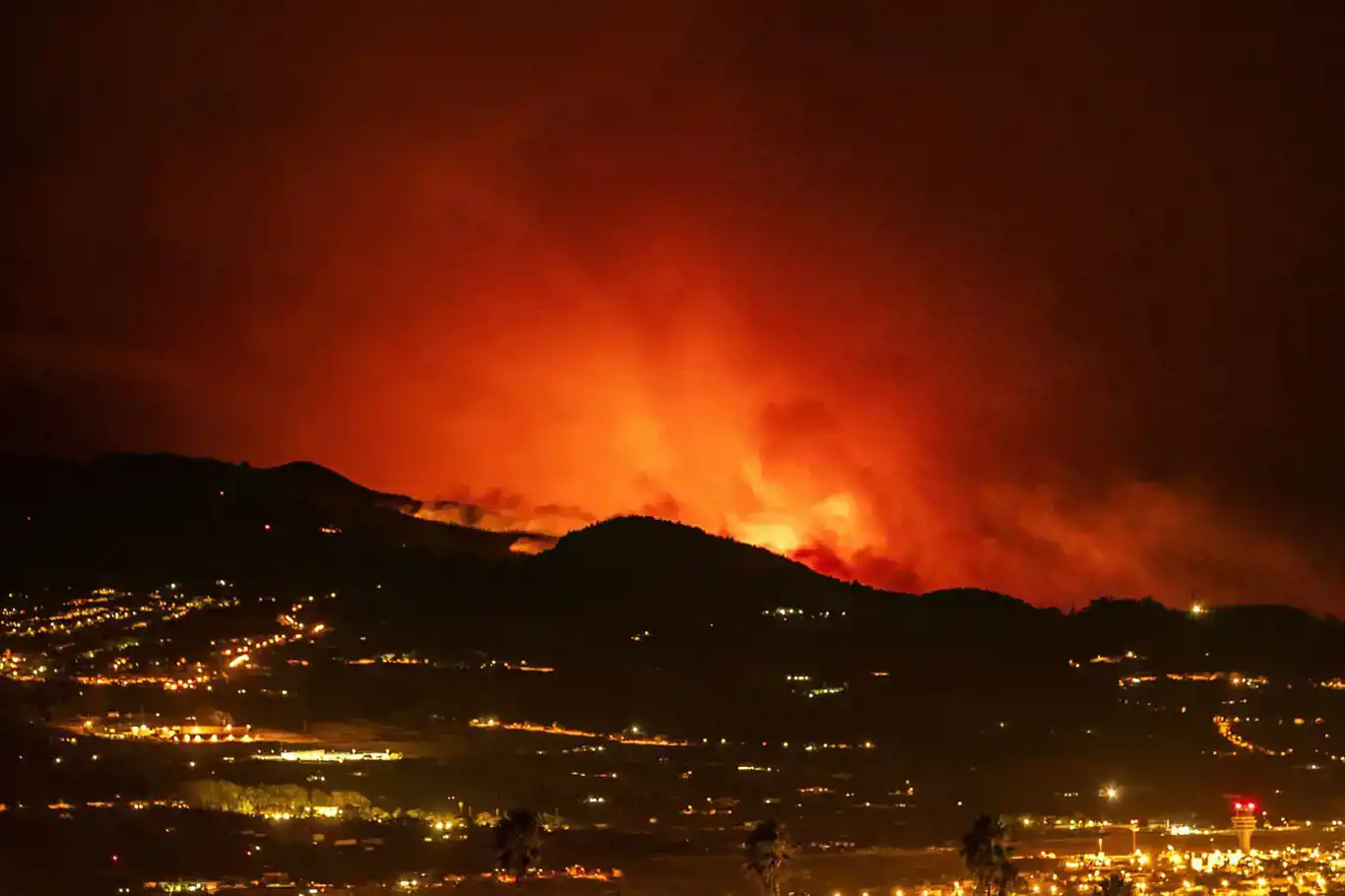 Spain: Arson confirmed as cause of devastating Tenerife forest fire