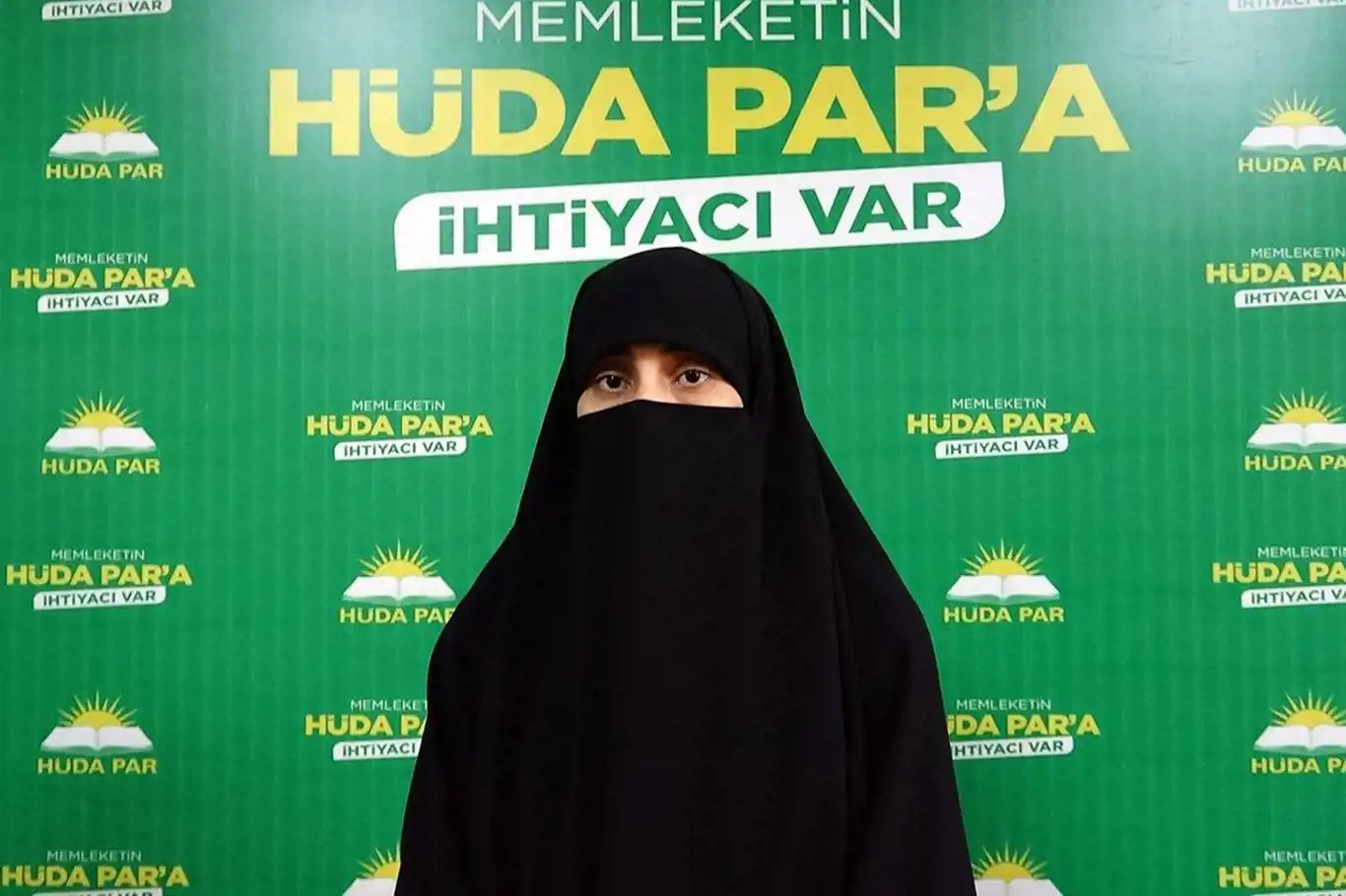 Adıgüzel: Firmalar tesettüre uygun kıyafet üretirken daha hassas olmalı Adıgüzel: Firmalar tesettüre uygun kıyafet üretirken daha hassas olmalı