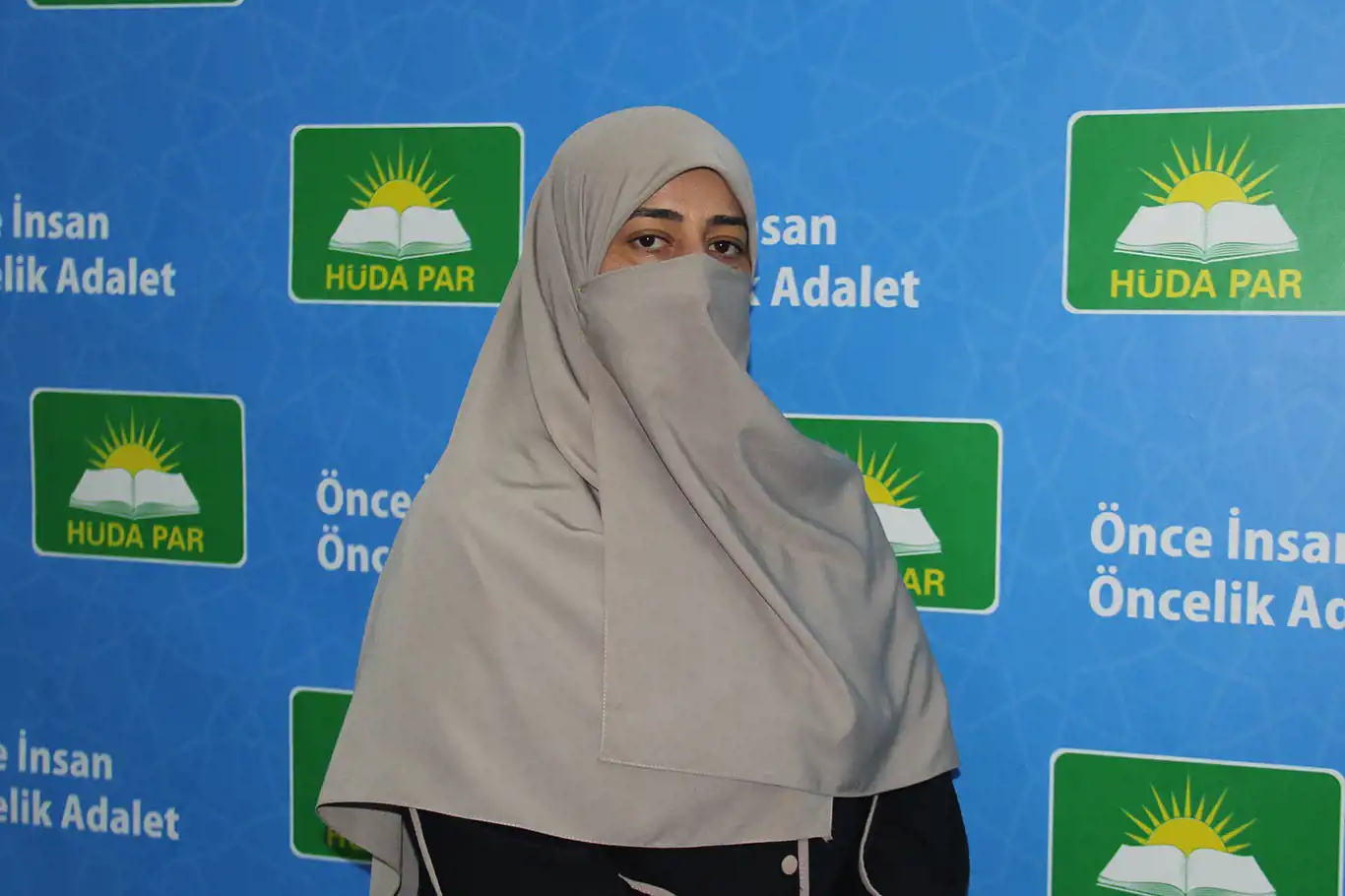 HÜDA PAR Diyarbakır İl Kadın Kolları Başkanı Günel: İslami tesettür bulmakta zorluk yaşıyoruz HÜDA PAR Diyarbakır İl Kadın Kolları Başkanı Günel: İslami tesettür bulmakta zorluk yaşıyoruz