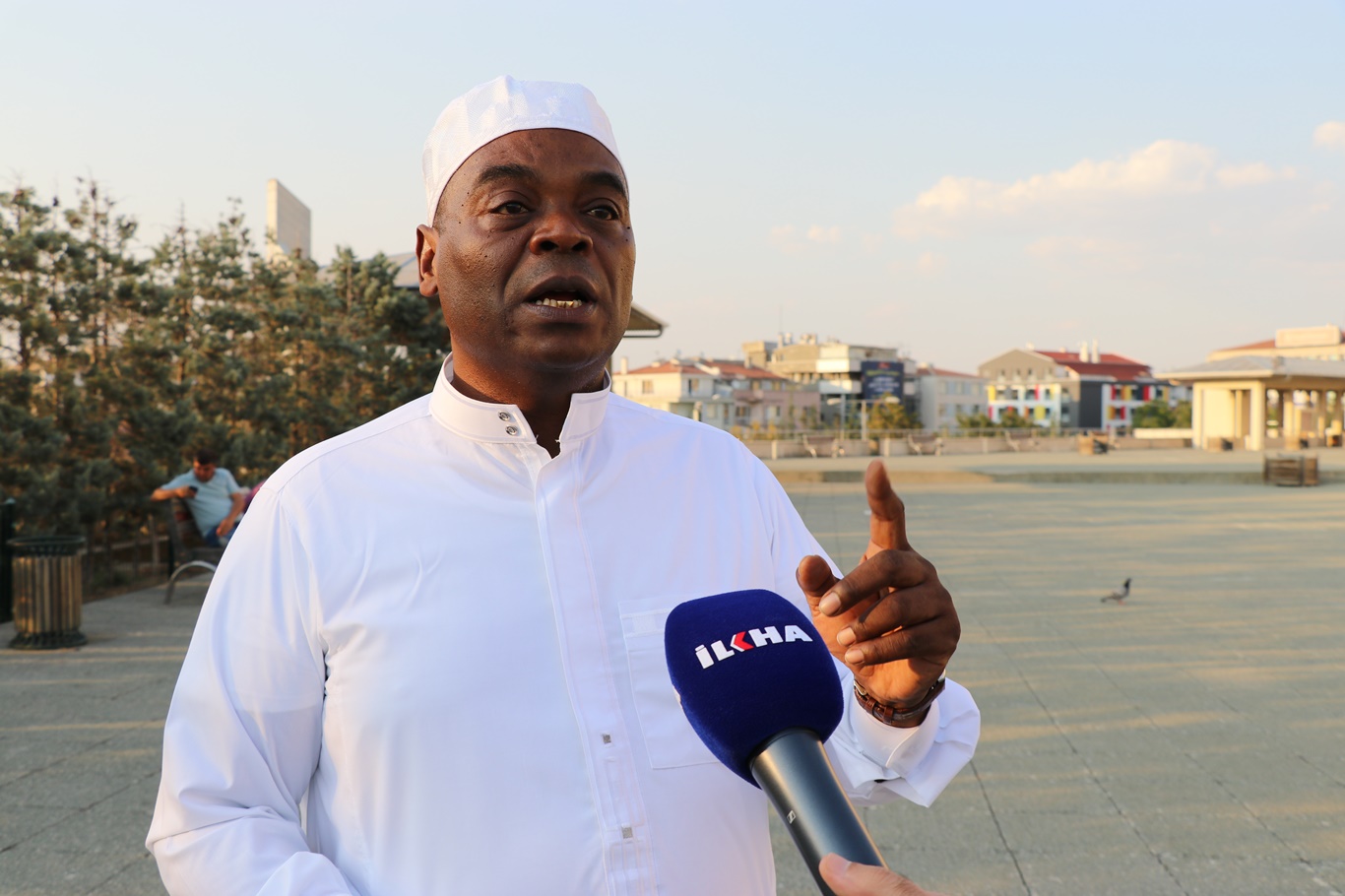 İslam’la müşerref olan Güney Afrikalı eski rahip hayat hikayesini anlattı