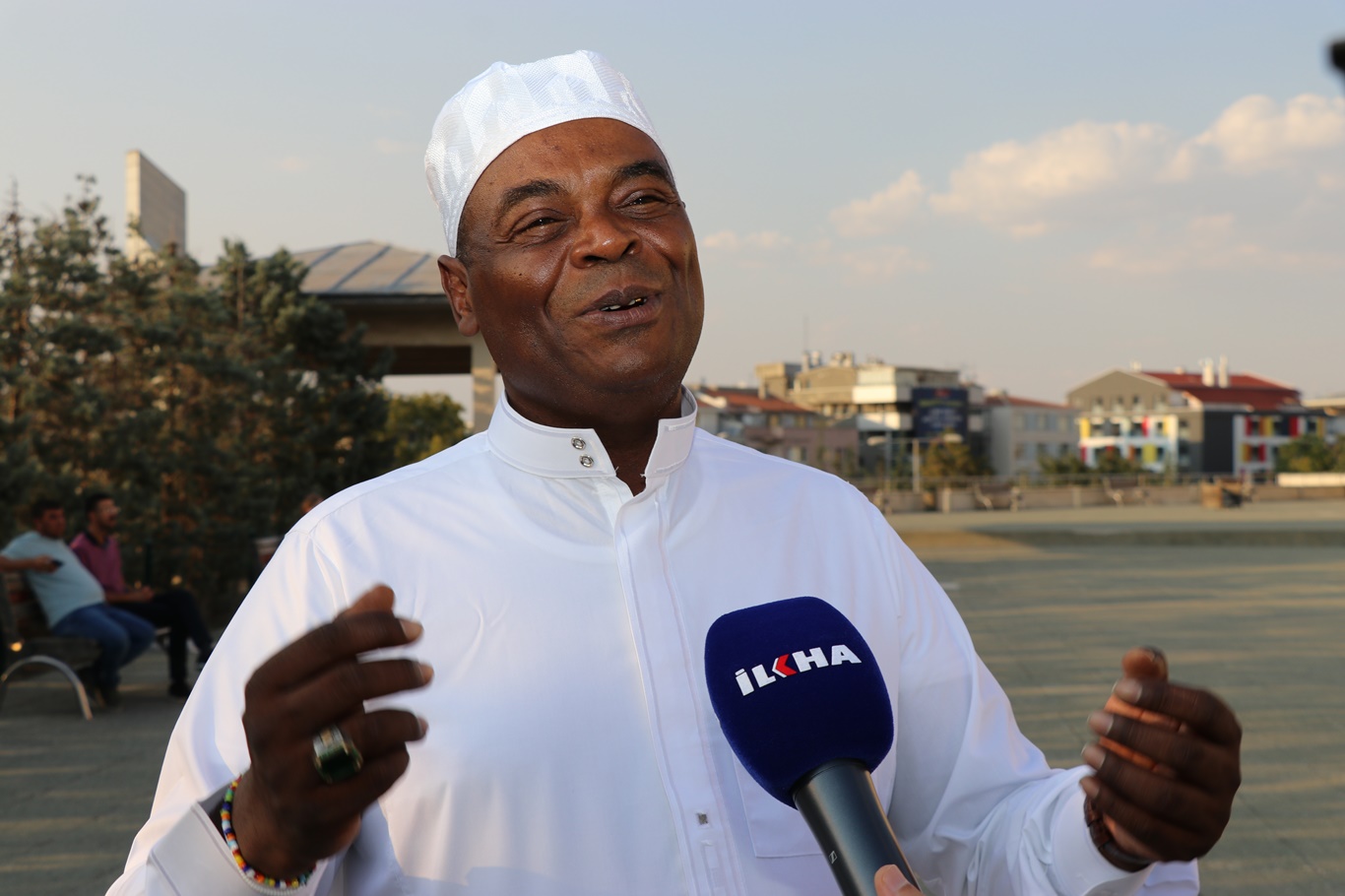 İslam’la müşerref olan Güney Afrikalı eski rahip hayat hikayesini anlattı