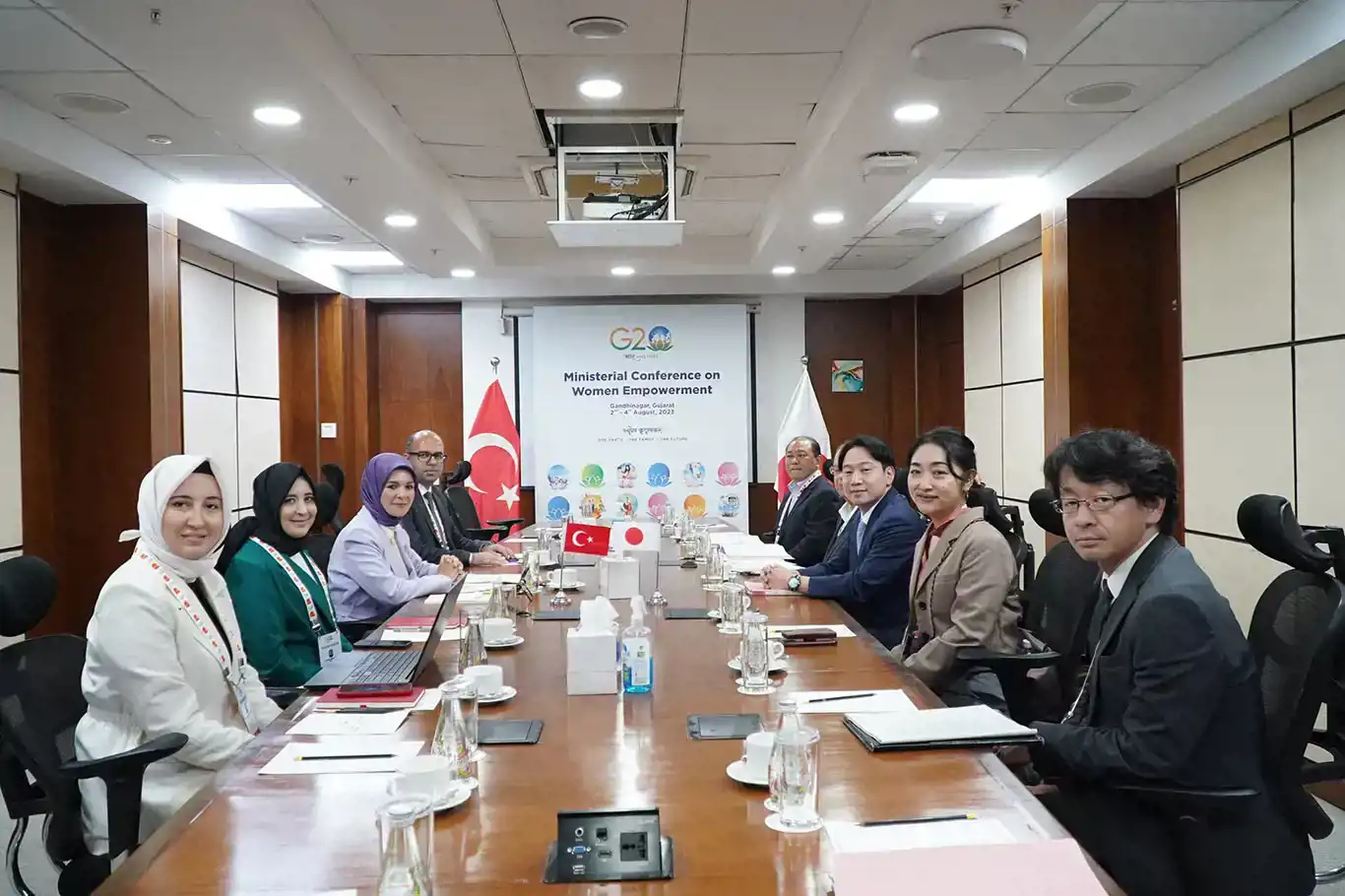 Turkish family minister meets with her Japanese counterpart at G20 conference