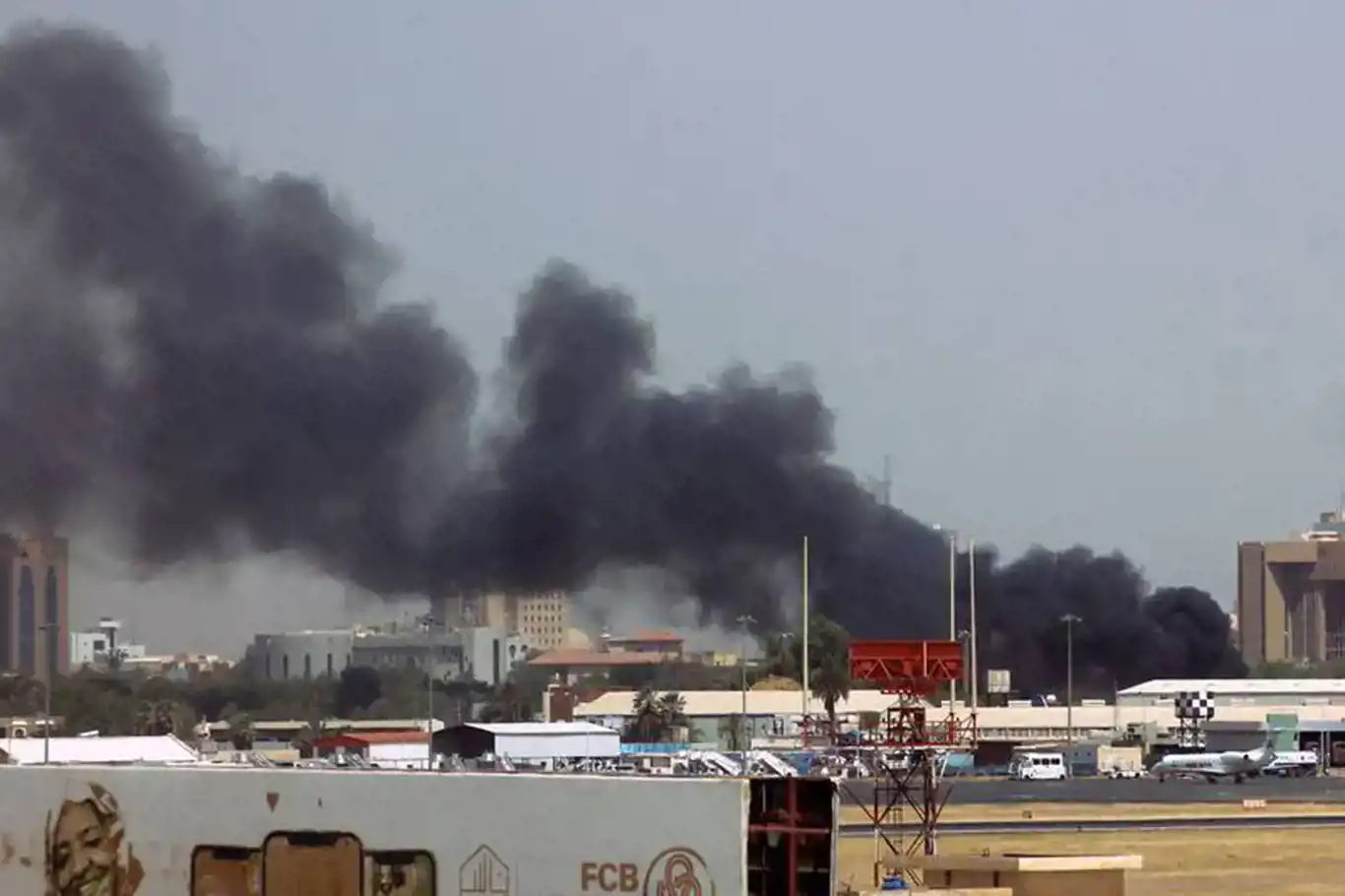 السودان.. الجيش السوداني يقصف مواقع قوات الدعم السريع السودان.. الجيش السوداني يقصف مواقع قوات الدعم السريع