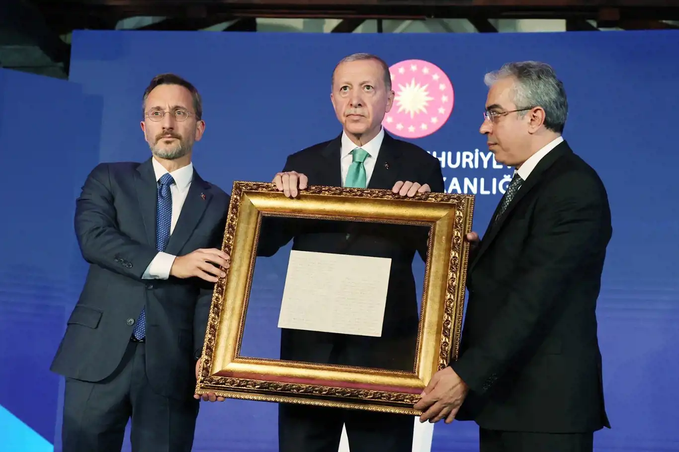 İletişim Başkanı Altun: Darbe sonrası hayata geçirilen anayasa tahribatlara yol açtı İletişim Başkanı Altun: Darbe sonrası hayata geçirilen anayasa tahribatlara yol açtı