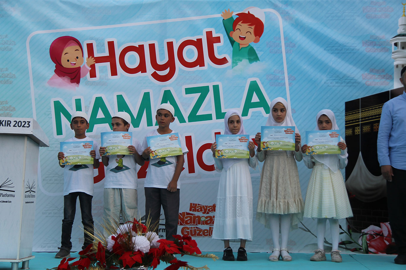 Kur'an nesli hep bir ağızdan haykırdı: Asla terk etmeyeceğim ibadet namaz!