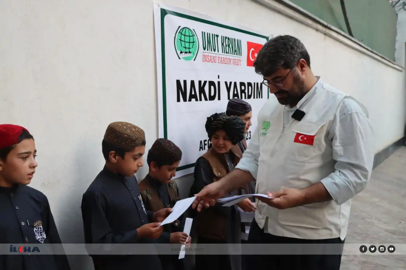 Hope Caravan Foundation extends cash aid to orphans in Kabul