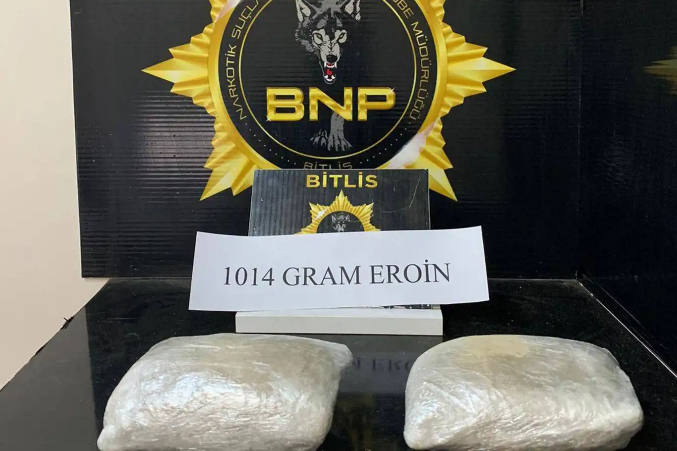 Bitlis’te 1 kilo 14 gram eroin ele geçirildi