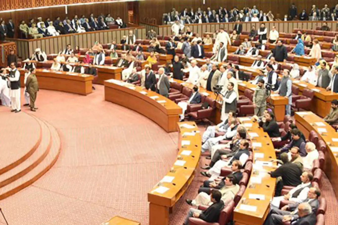 Pakistan'da seçimler ocak ayında yapılacak